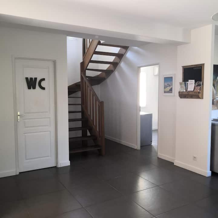 Villa Spacieuse Avec Terrasse Et Vue Mont Ventoux Entrechaux Eksteriør bilde