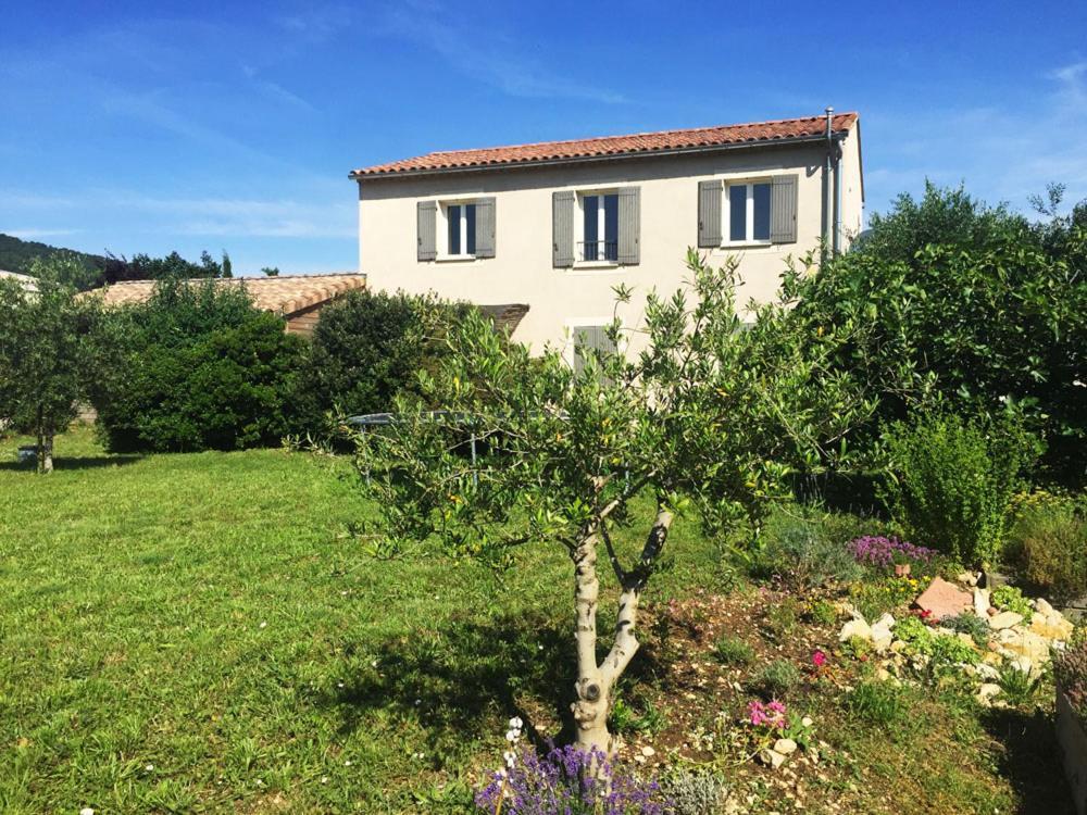 Villa Spacieuse Avec Terrasse Et Vue Mont Ventoux Entrechaux Eksteriør bilde